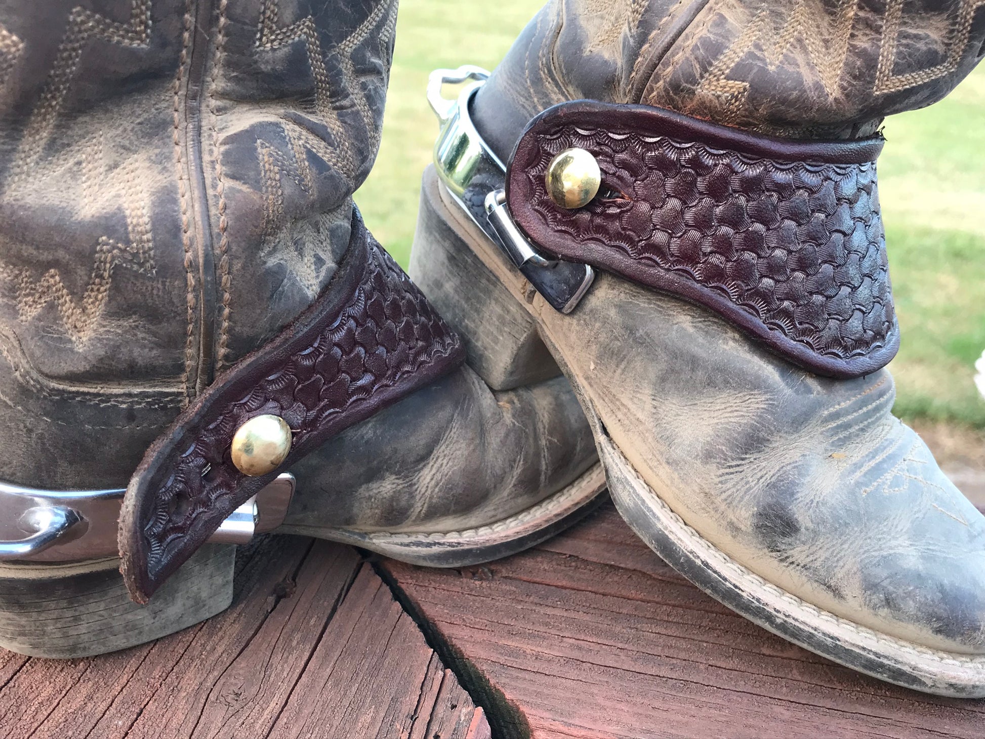 Custom Leather Dove Wing Spur Strap - Pistol Annie's Boutique