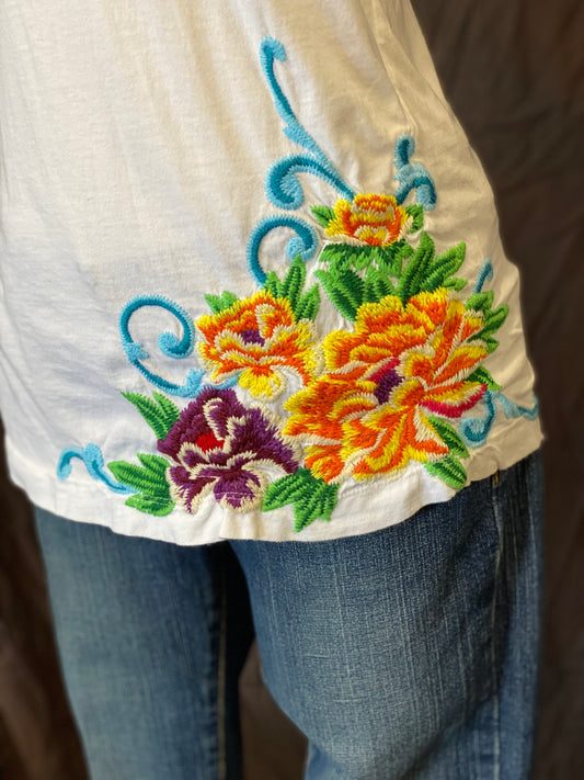 Johnny Was Twisted Spur Rodeo V Neck Tee - Pistol Annie's Boutique
